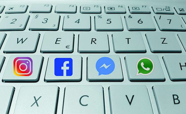 Facebook Messenger, Instagram, WhatsApp on One Platform Facebook Messenger, Instagram, WhatsApp on One Platform
