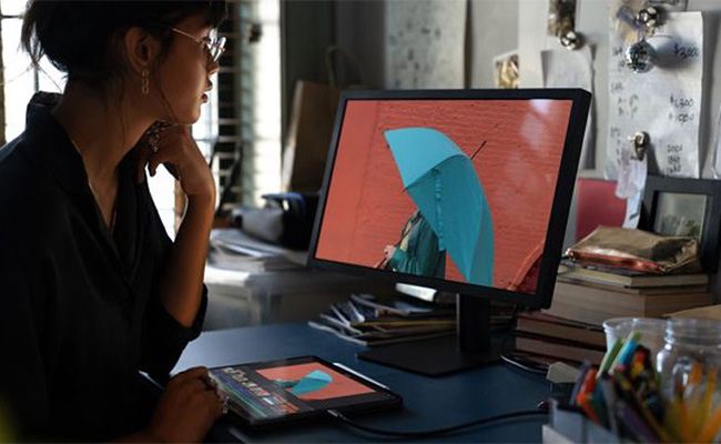 You can connect external monitors to the iPad Pro 2018. You can connect external monitors to the iPad Pro 2018.