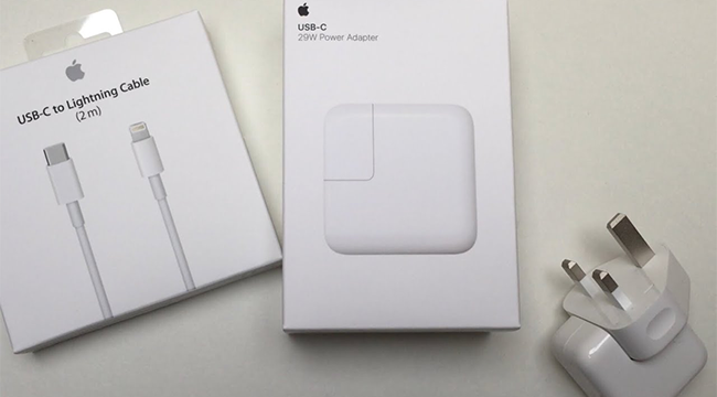While Apple’s competitors offered to charge the battery by 50-60% for half an hour, here it could hardly charge by 20-30%. While Apple’s competitors offered to charge the battery by 50-60% for half an hour, here it could hardly charge by 20-30%.
