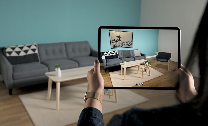 Augmenting Reality or Apple Will Do It Again Augmenting Reality or Apple Will Do It Again